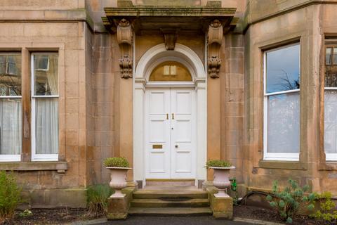 11/3 Strathearn Road, Edinburgh, EH9 2AE