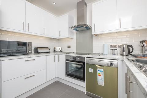 2 bedroom flat to rent, East Parkside, Edinburgh, EH16