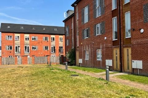 4 bedroom townhouse to rent, Northumberland Road, Old Trafford, Manchester. M16 9DA