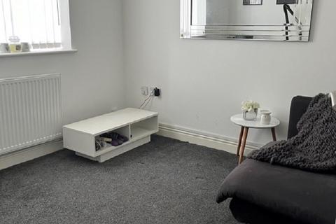 4 bedroom townhouse to rent, Northumberland Road, Old Trafford, Manchester. M16 9DA