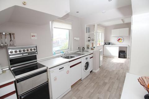 15 Castle Avenue, Balloch, Alexandria, G83 8HU