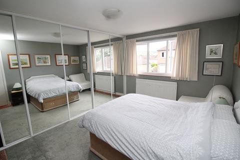 15 Castle Avenue, Balloch, Alexandria, G83 8HU