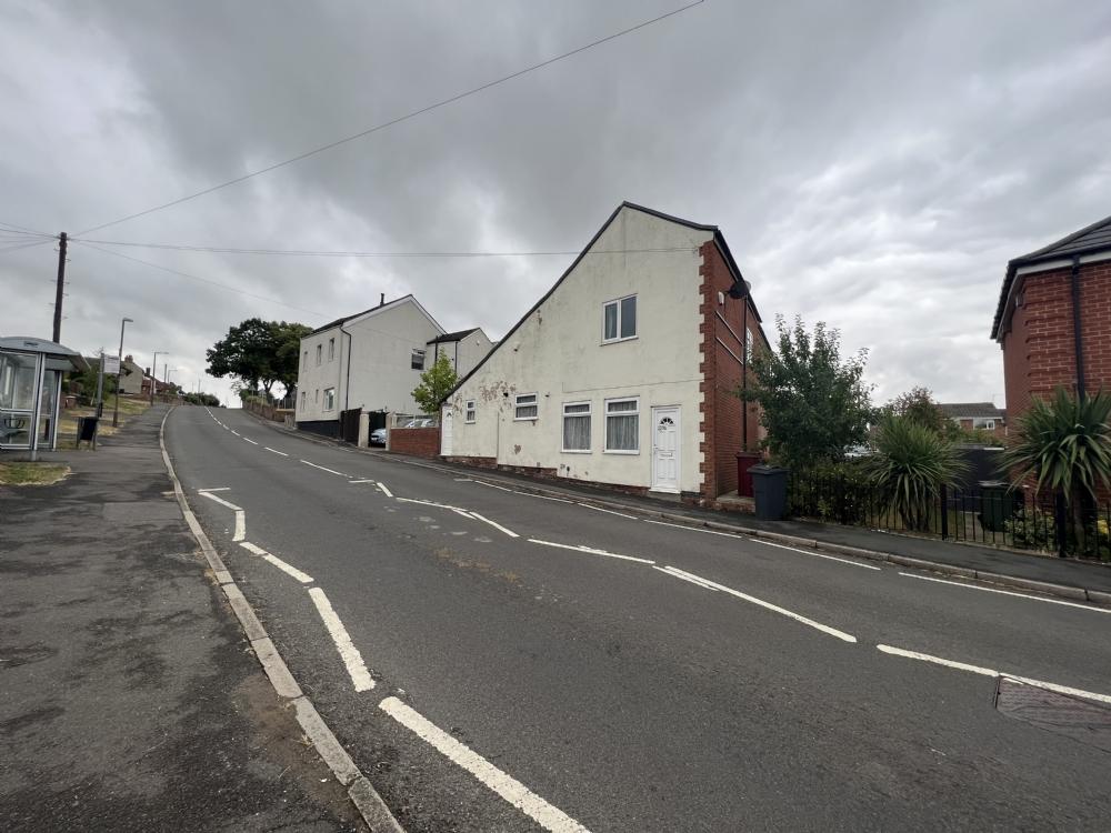 Alfreton Road. Newton 2 bed townhouse £595 pcm (£137 pw)