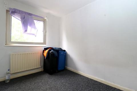 8 Trowbridge Gardens, Luton, LU2 7JY