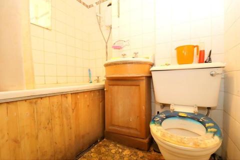 8 Trowbridge Gardens, Luton, LU2 7JY
