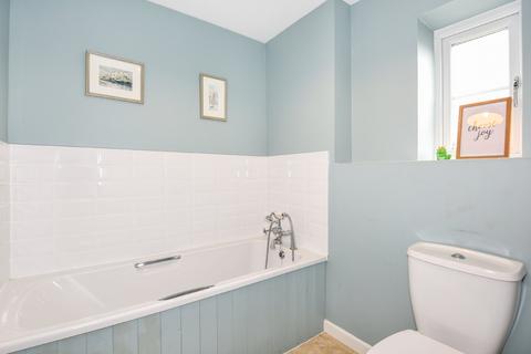 7 Chambers Court, Faringdon, SN7 7FS