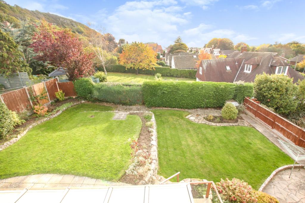 Fforddlas Prestatyn LL19 9SG 4 bed detached house £425,000