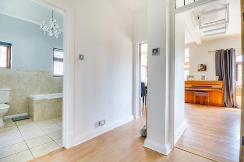 28 Crosby Road, Westcliff-on-sea, SS0 8LG