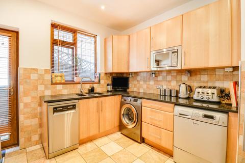 28 Crosby Road, Westcliff-on-sea, SS0 8LG