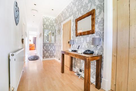 28 Crosby Road, Westcliff-on-sea, SS0 8LG