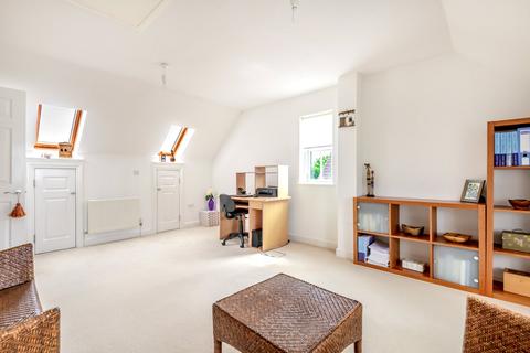 33 Hopkin Close, Guildford, GU2 9LS