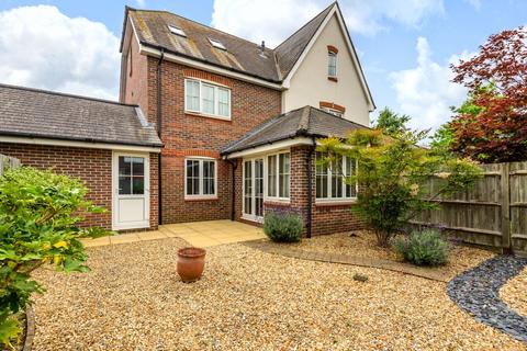 33 Hopkin Close, Guildford, GU2 9LS