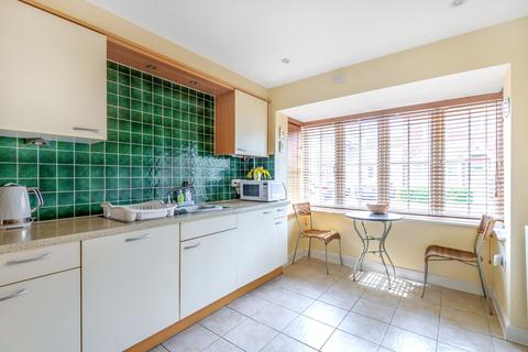33 Hopkin Close, Guildford, GU2 9LS