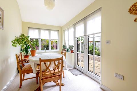 33 Hopkin Close, Guildford, GU2 9LS