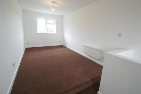 1 bedroom flat to rent, Picton Road, Andover, SP10