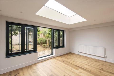 4 bedroom terraced house to rent, Wiseton Road, London, SW17