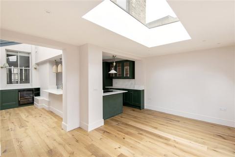 4 bedroom terraced house to rent, Wiseton Road, London, SW17