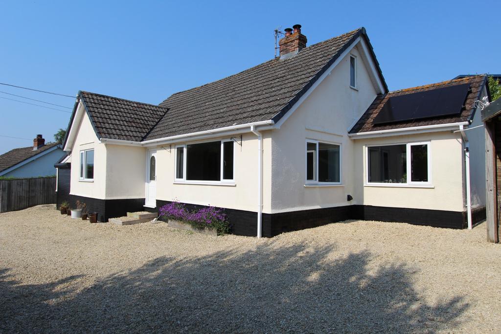 Hayne Lane, Gittisham, Honiton 3 bed detached bungalow £500,000