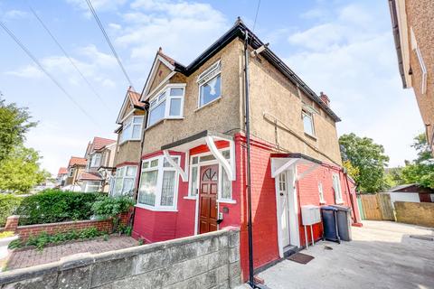 10a Reeves Avenue, London, NW9 8LP