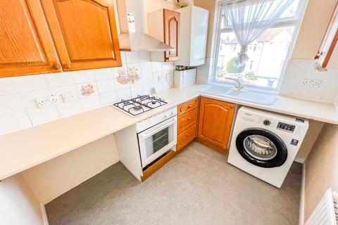 10a Reeves Avenue, London, NW9 8LP