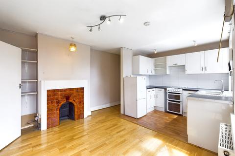 16d Fraser Road, London, E17 9DD