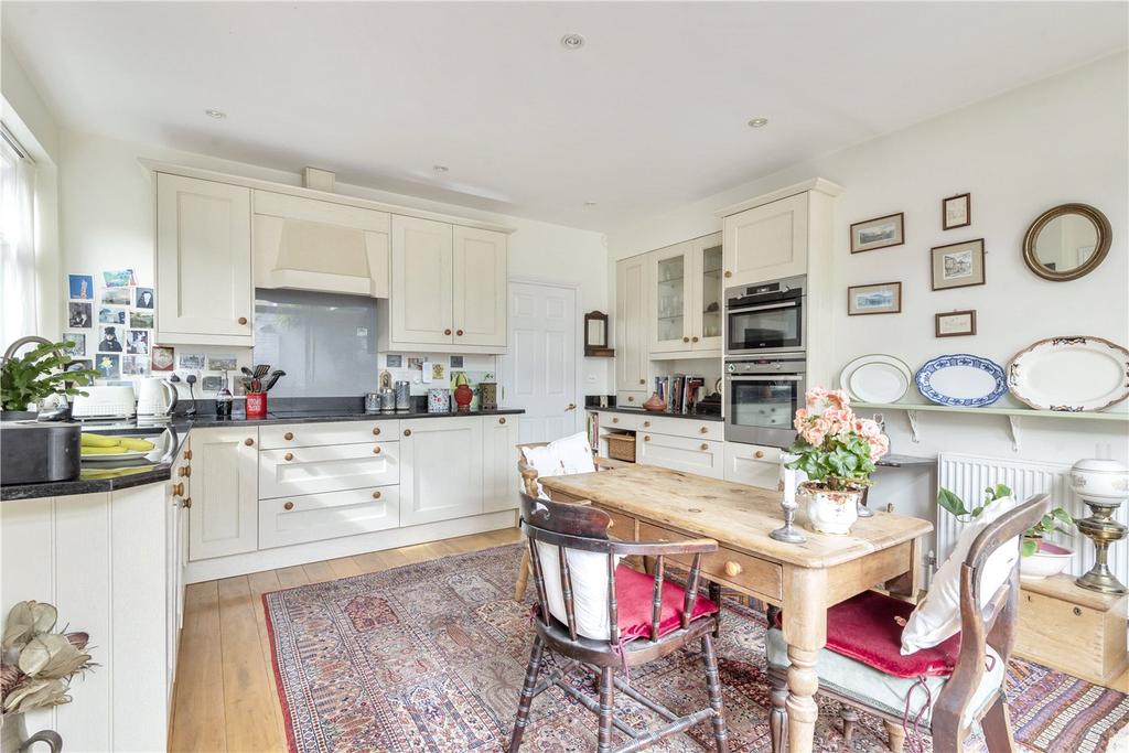 Princes Street, Tunbridge Wells, Kent, TN2 4 bed semidetached house