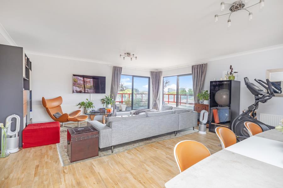 REGENT HOUSE, WINDSOR WAY, BROOK GREEN W14 4 bed penthouse for sale £