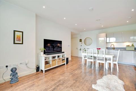 2 bedroom apartment for sale, Valetta House, Vista Chelsea Bridge, London, SW11
