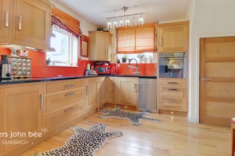 42 Betchton Road, Malkins Bank, Sandbach, CW11 4XL