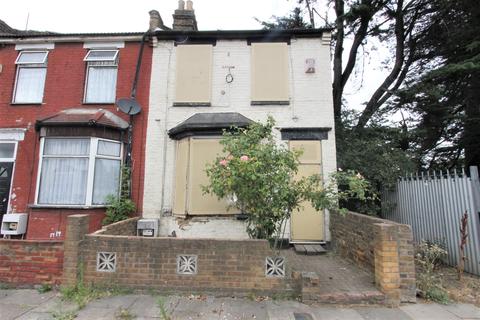 34 Rays Road, London, N18 2NX