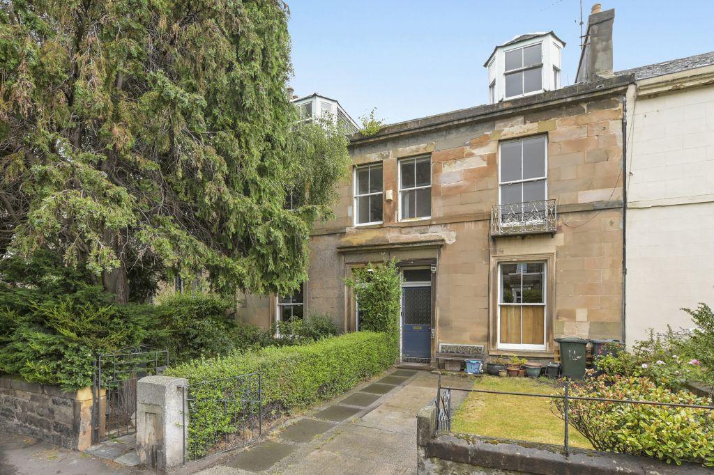 16 North Fort Street, Edinburgh, EH6 4EX 3 bed ground floor flat for
