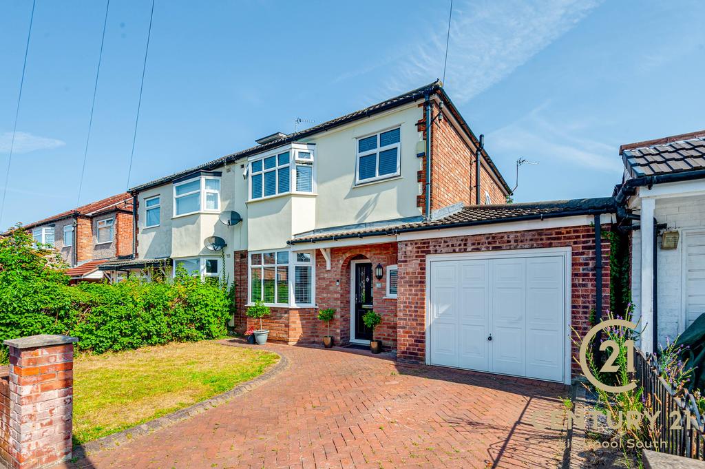 Waylands Drive, L25 3 bed semidetached house £395,000
