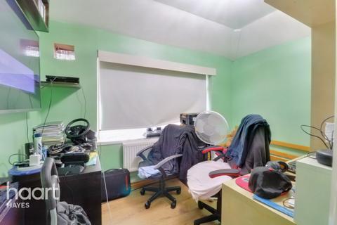 173 Berwick Avenue, Hayes, UB4 0NJ