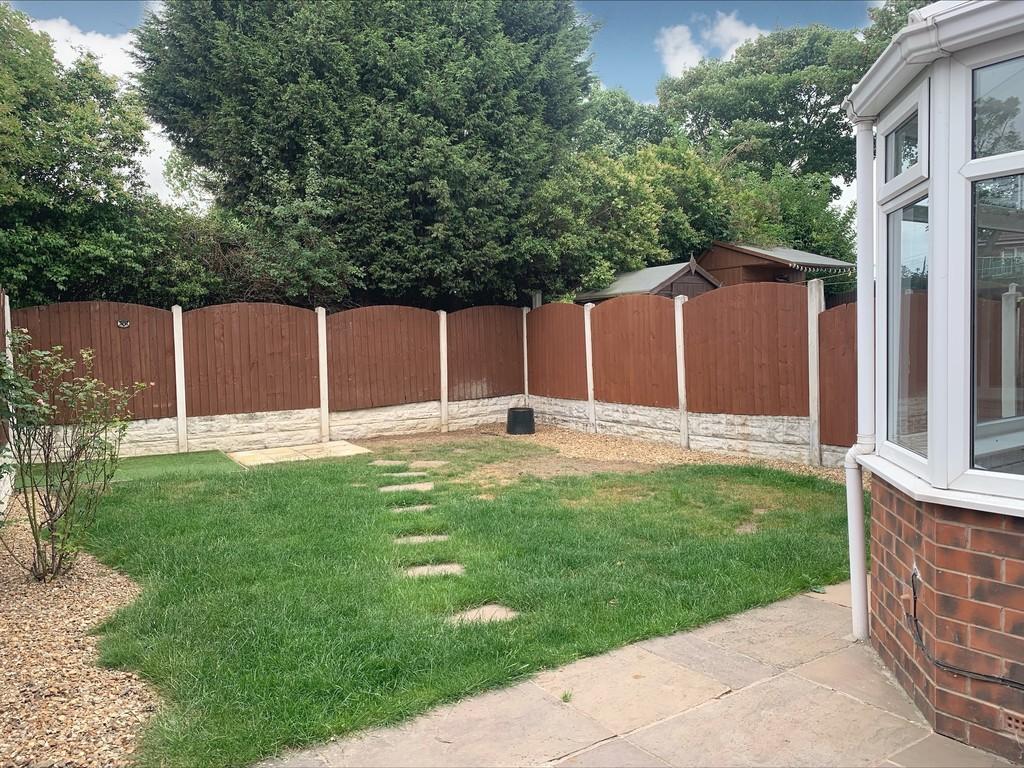 Browning Road, Rotherham 3 bed semidetached house £800 pcm (£185 pw)