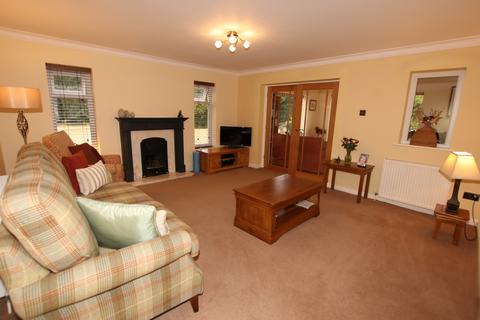 6 Chapter Way, Silkstone, Barnsley, S75 4LH