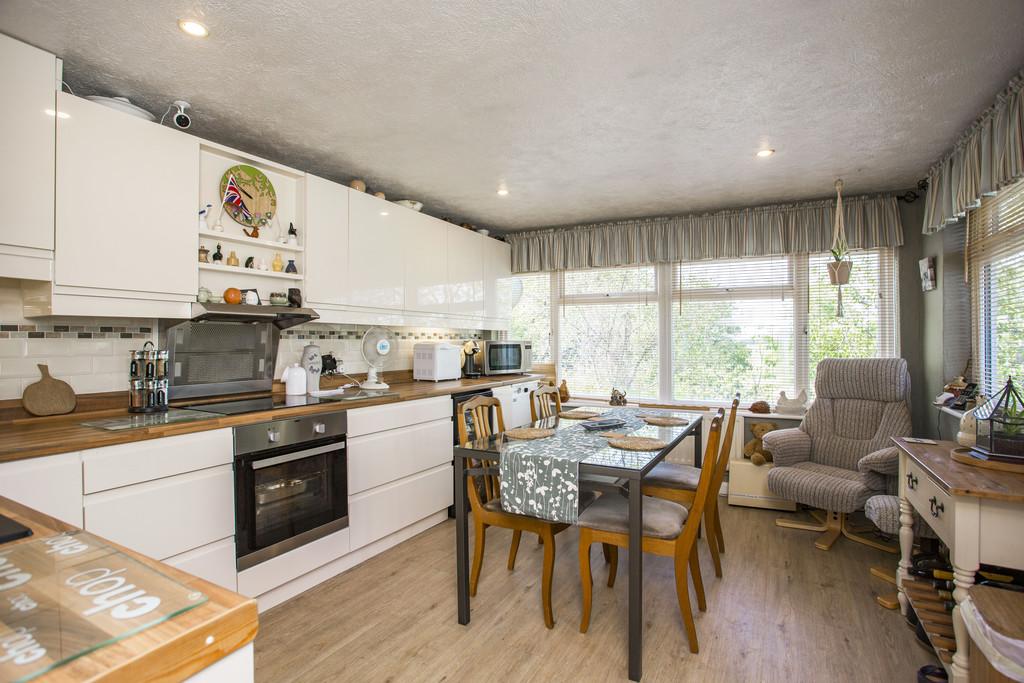 Herstmonceux, Hailsham 2 bed detached bungalow for sale £450,000