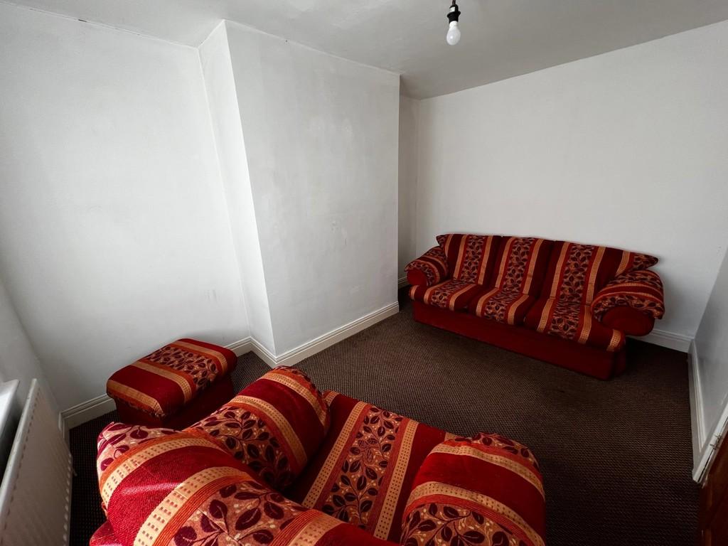 Front Street, Framwellgate Moor, Durham, County Durham 2 bed end of