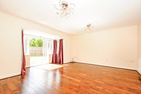 5 bedroom detached house to rent - Palmer Drive, Bickley, Bromley