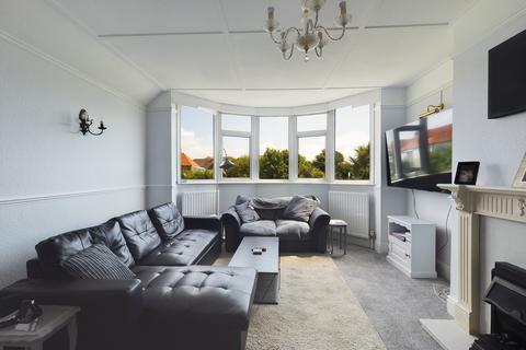 2 bedroom apartment for sale - Grand Avenue, Worthing