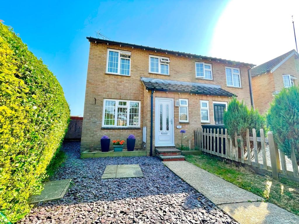 Carvel Way, Littlehampton 3 bed semidetached house £342,500