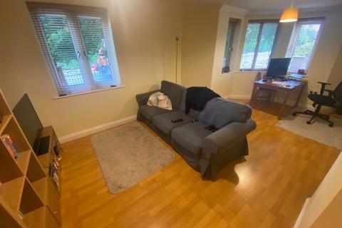 2 bedroom flat to rent, Southlands, Huntington Road