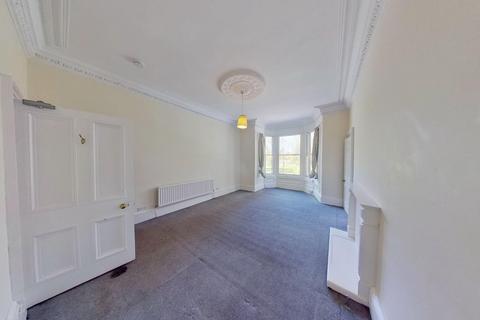 3 bedroom flat to rent, Melville Terrace, Marchmont, Edinburgh, EH9