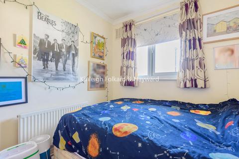 7 Bramdean Crescent, London, SE12 0NU