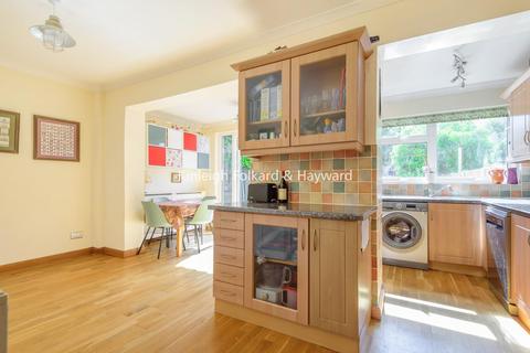 7 Bramdean Crescent, London, SE12 0NU