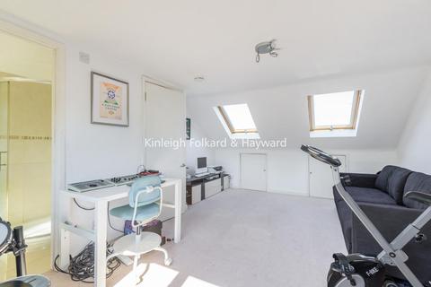 7 Bramdean Crescent, London, SE12 0NU