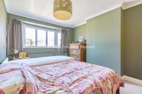 7 Bramdean Crescent, London, SE12 0NU