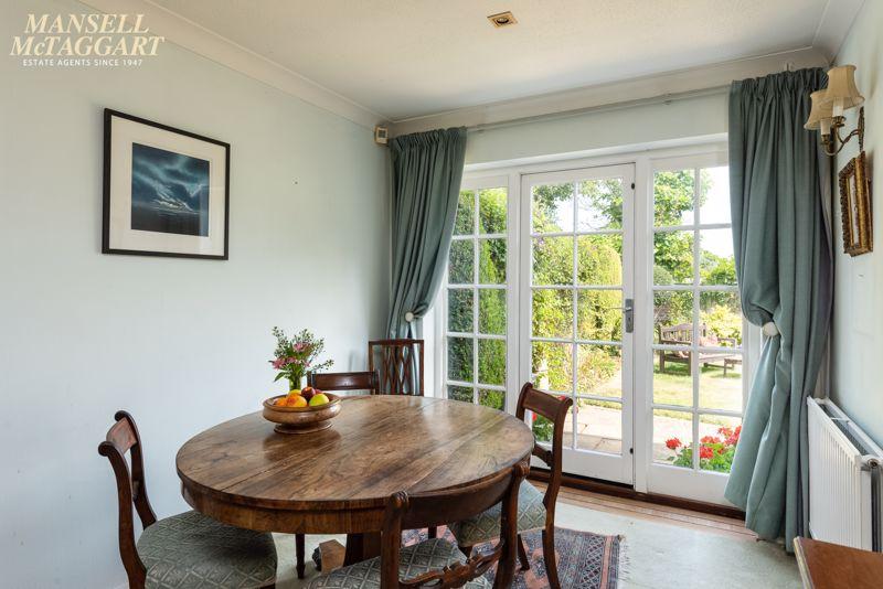 Silverdale, Hassocks 3 bed semidetached house £525,000