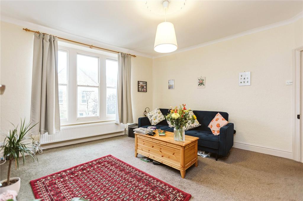 Cairns Road, Westbury Park, Bristol, BS6 1 bed apartment £1,200 pcm