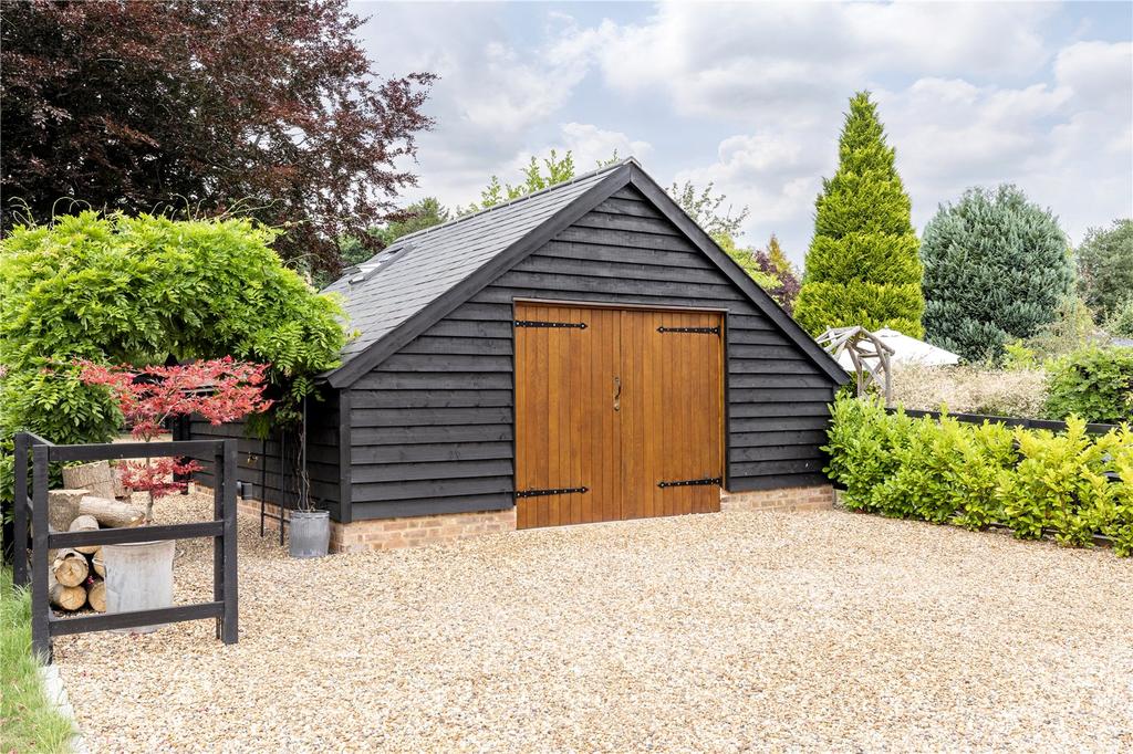 Outbuilding/Parking