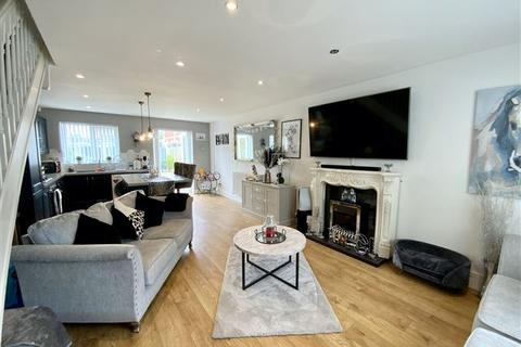 7 Chapel Way, Kiveton Park, Sheffield, S26 6QT